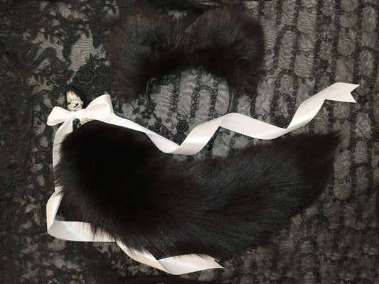 OhMyBP™ Black Fox Tail Butt Plug 16 in (40 cm) - Natural Fur